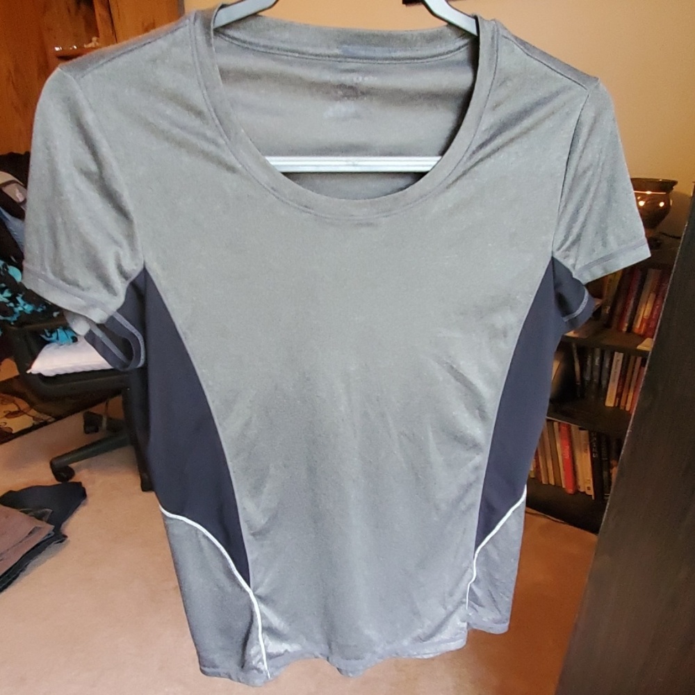 Tek Gear  DryTEK athletic shirt size Large
